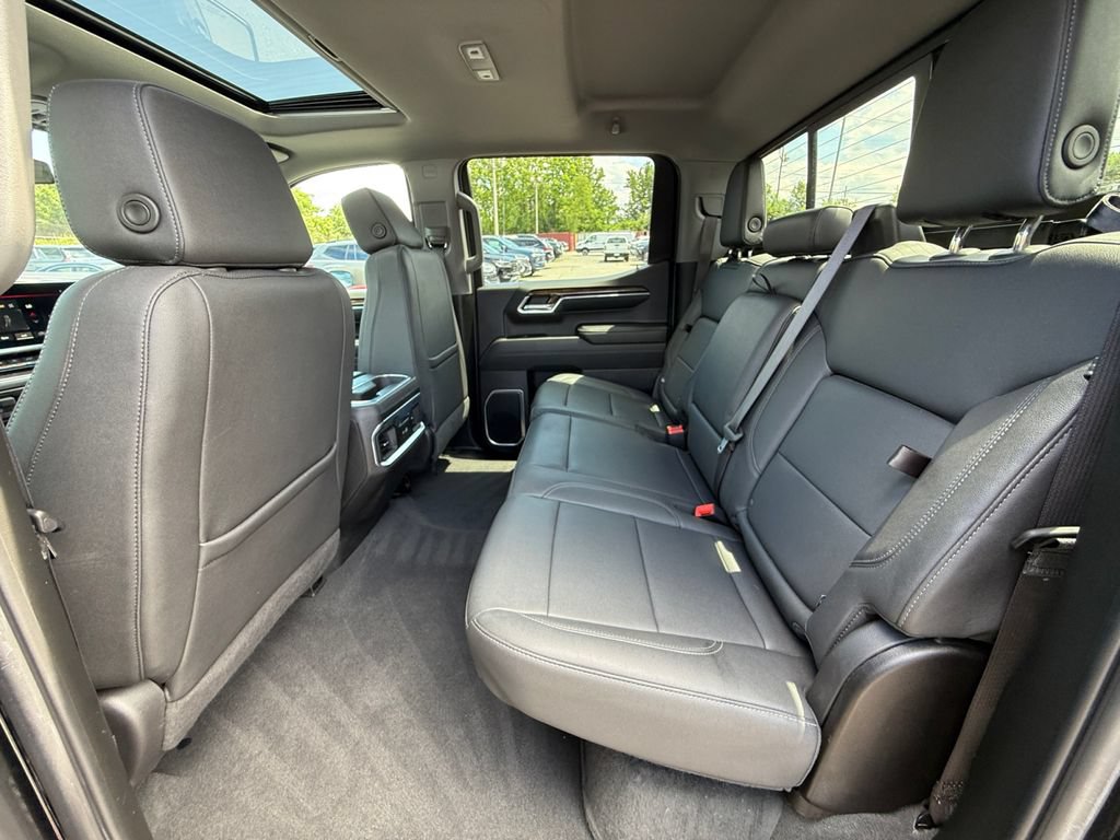 Used 2024 GMC Sierra 1500 Elevation w/ Elevation Premium Package AWD/4WD image 26
