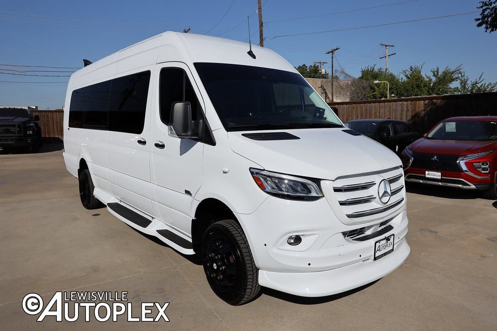 Used 2023 Mercedes-Benz Sprinter 3500 image 4