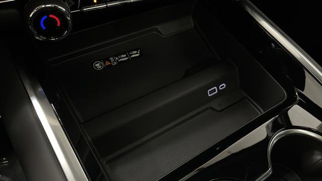 New 2026 Chevrolet Suburban Premier AWD/4WD image 39