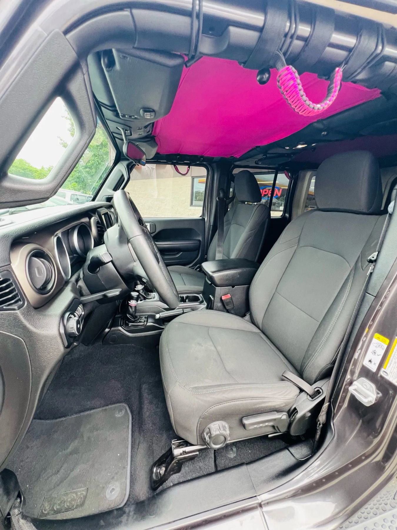 Used 2018 Jeep Wrangler Unlimited Sport S image 2