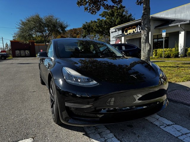 Used 2018 Tesla Model 3 Mid Range image 2