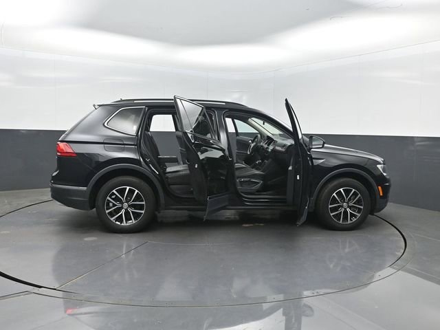 Used 2021 Volkswagen Tiguan SE AWD/4WD image 36