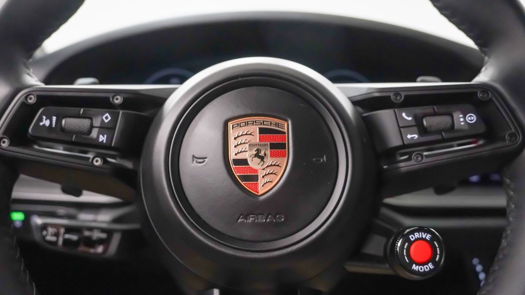 Certified 2025 Porsche 911 Carrera image 24