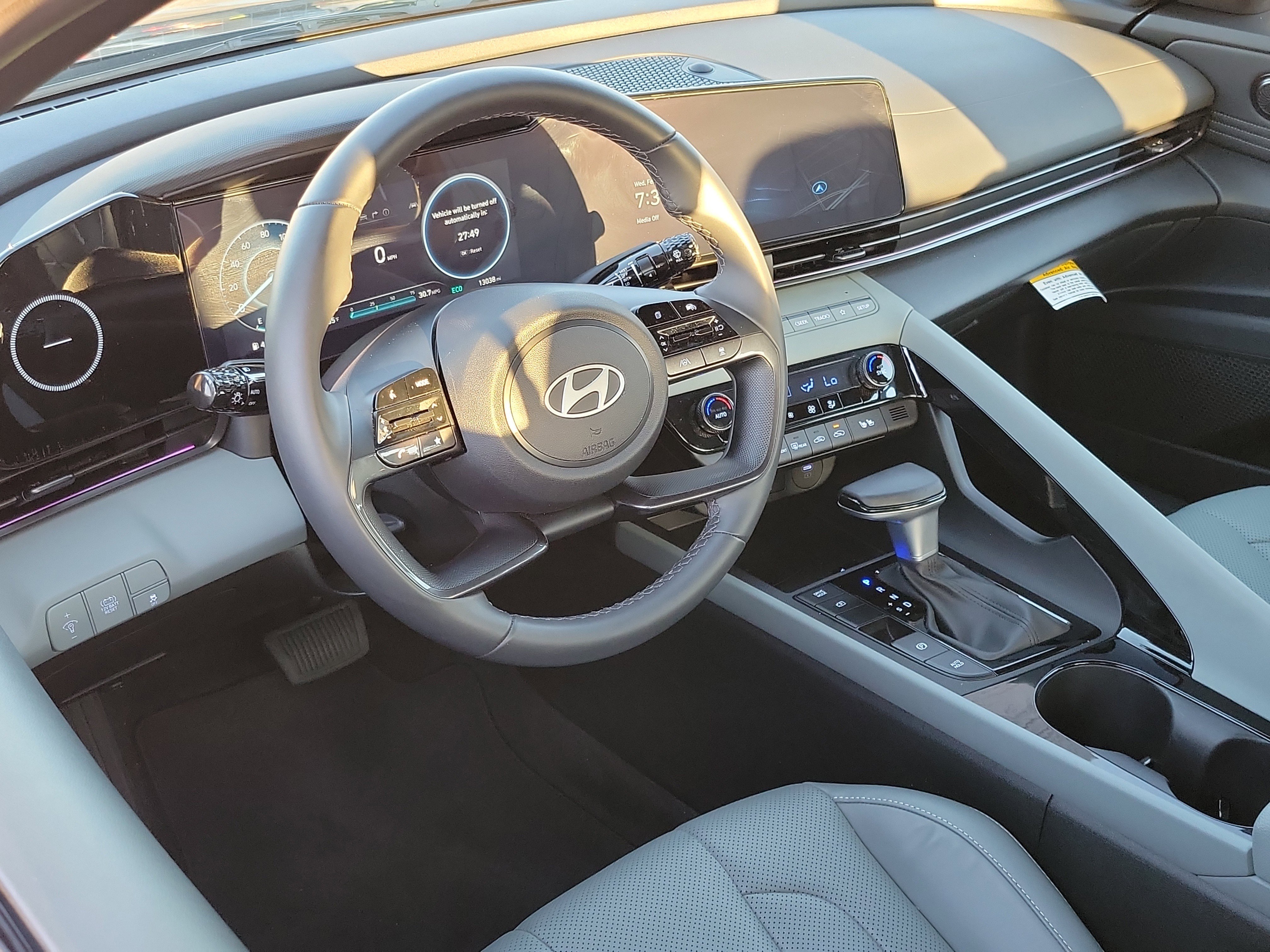 Certified 2025 Hyundai Elantra Limited image 5