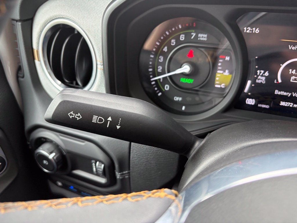 Used 2024 Jeep Wrangler Unlimited Sahara AWD/4WD image 47