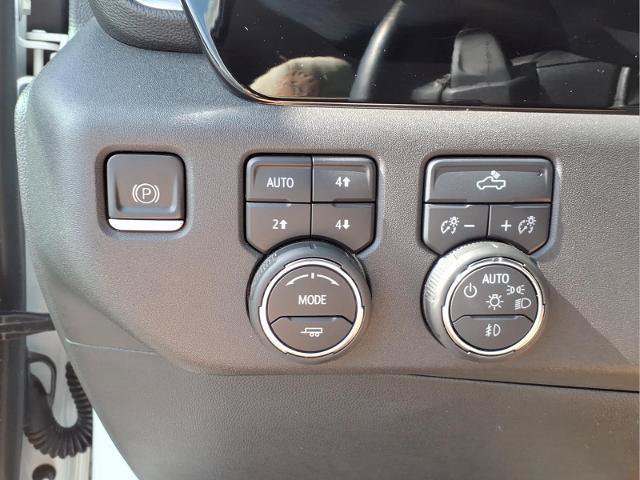 Used 2023 Chevrolet Silverado 1500 LT Trail Boss w/ Protection Package AWD/4WD image 19