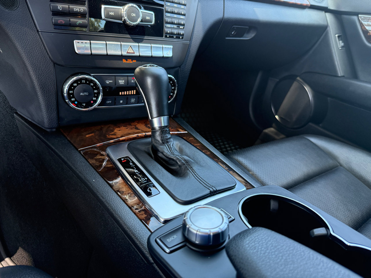 Used 2012 Mercedes-Benz C 300 Luxury image 33