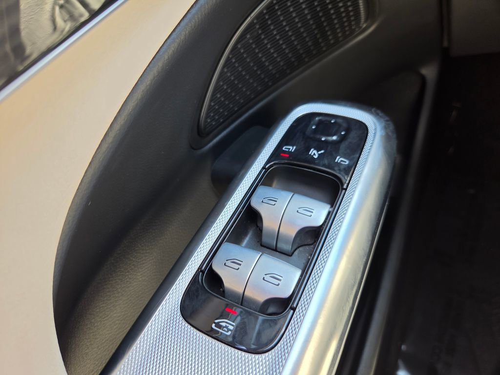 Used 2025 Mercedes-Benz E 350 Sedan image 36