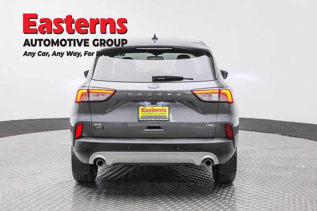 Used 2022 Ford Escape SE w/ Cold Weather Package image 6