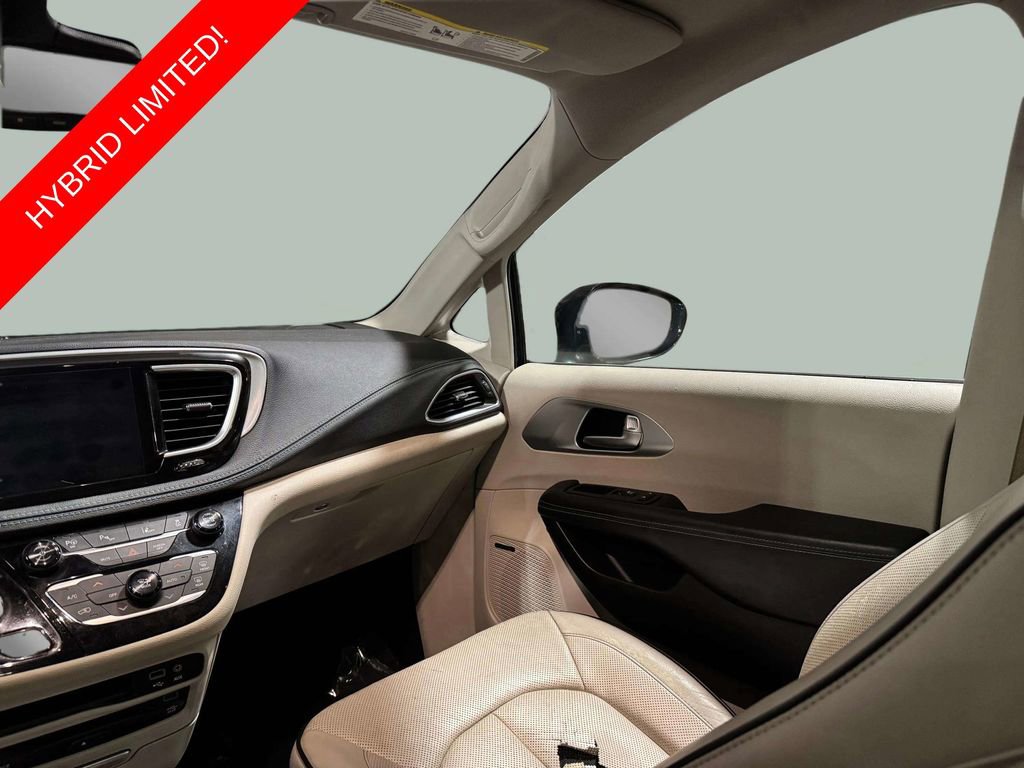 Used 2019 Chrysler Pacifica Limited w/ Advanced Safetytec Group FWD image 24
