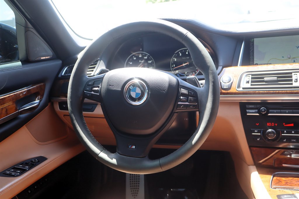 Used 2014 BMW 750Li xDrive AWD/4WD image 14