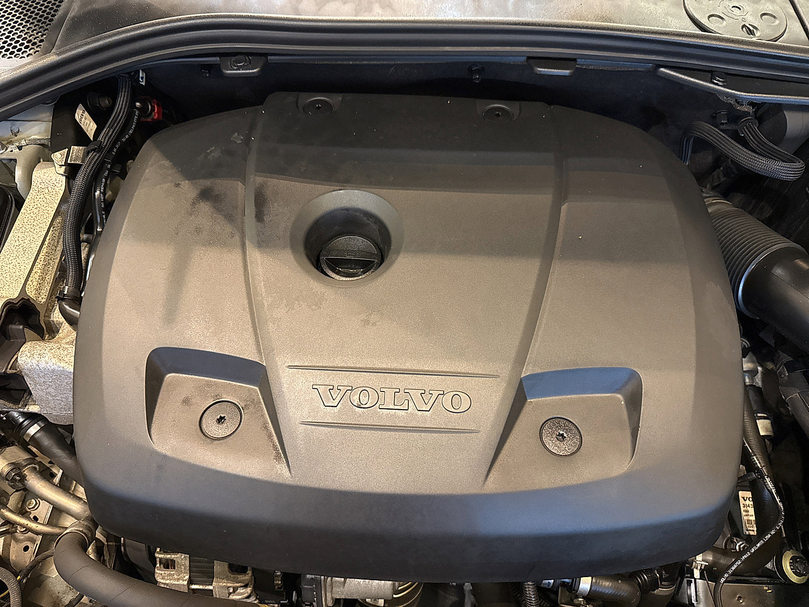 Used 2018 Volvo S60 T5 Dynamic w/ Vision Package image 4