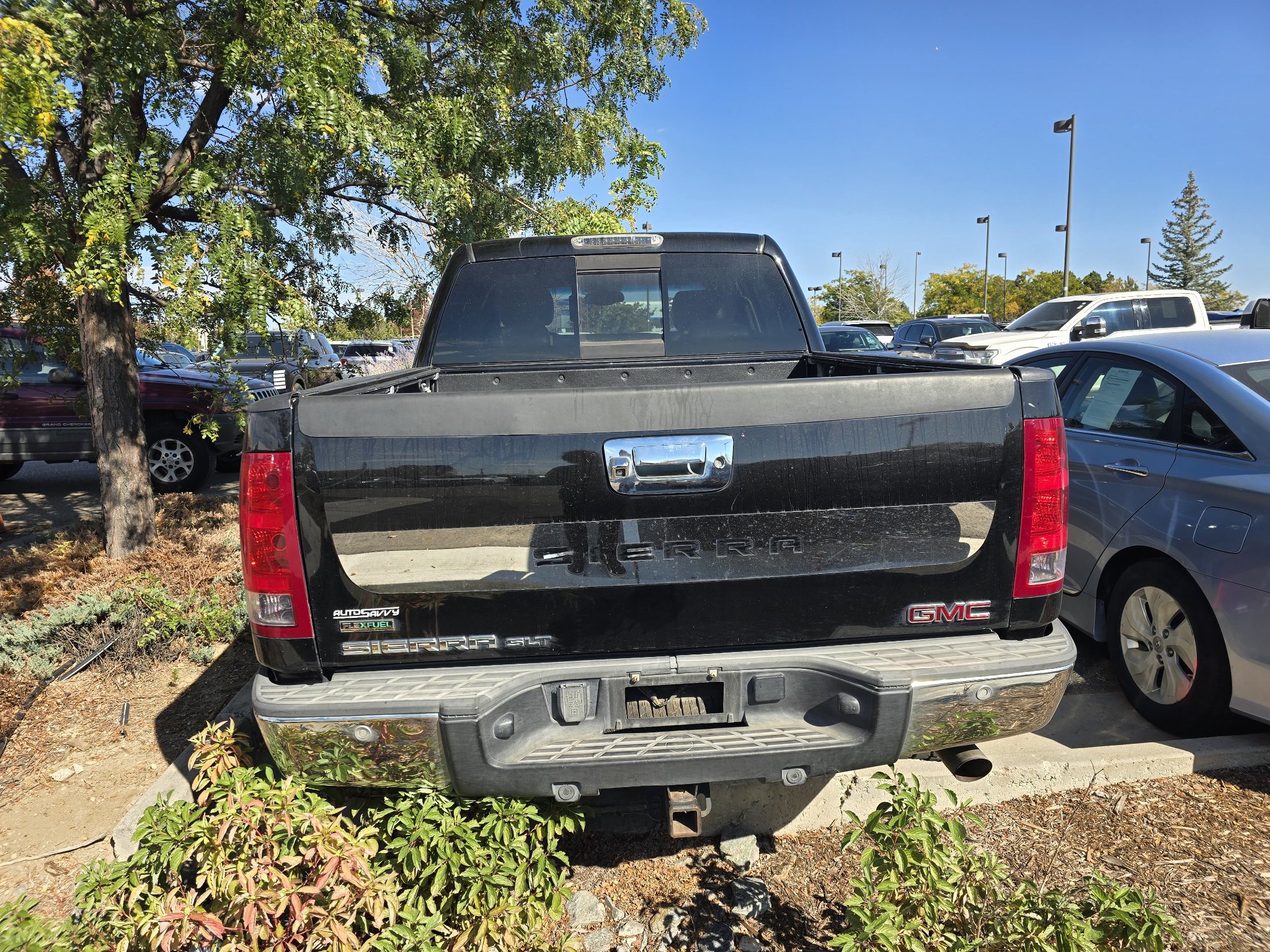 Used 2012 GMC Sierra 1500 SLT w/ All-Terrain Package AWD/4WD image 16
