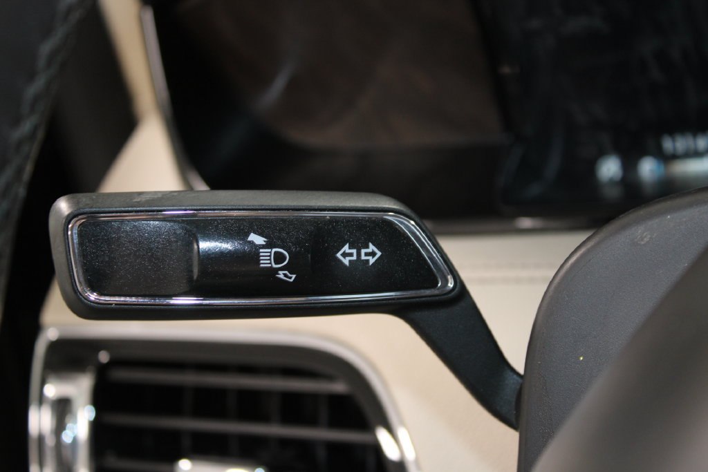 Used 2018 Lincoln Navigator Select RWD image 41