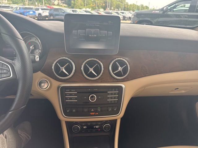 Used 2017 Mercedes-Benz GLA 250 4MATIC image 16