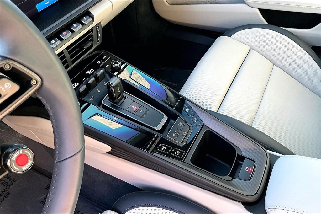 Used 2025 Porsche 911 Carrera 4 GTS image 23