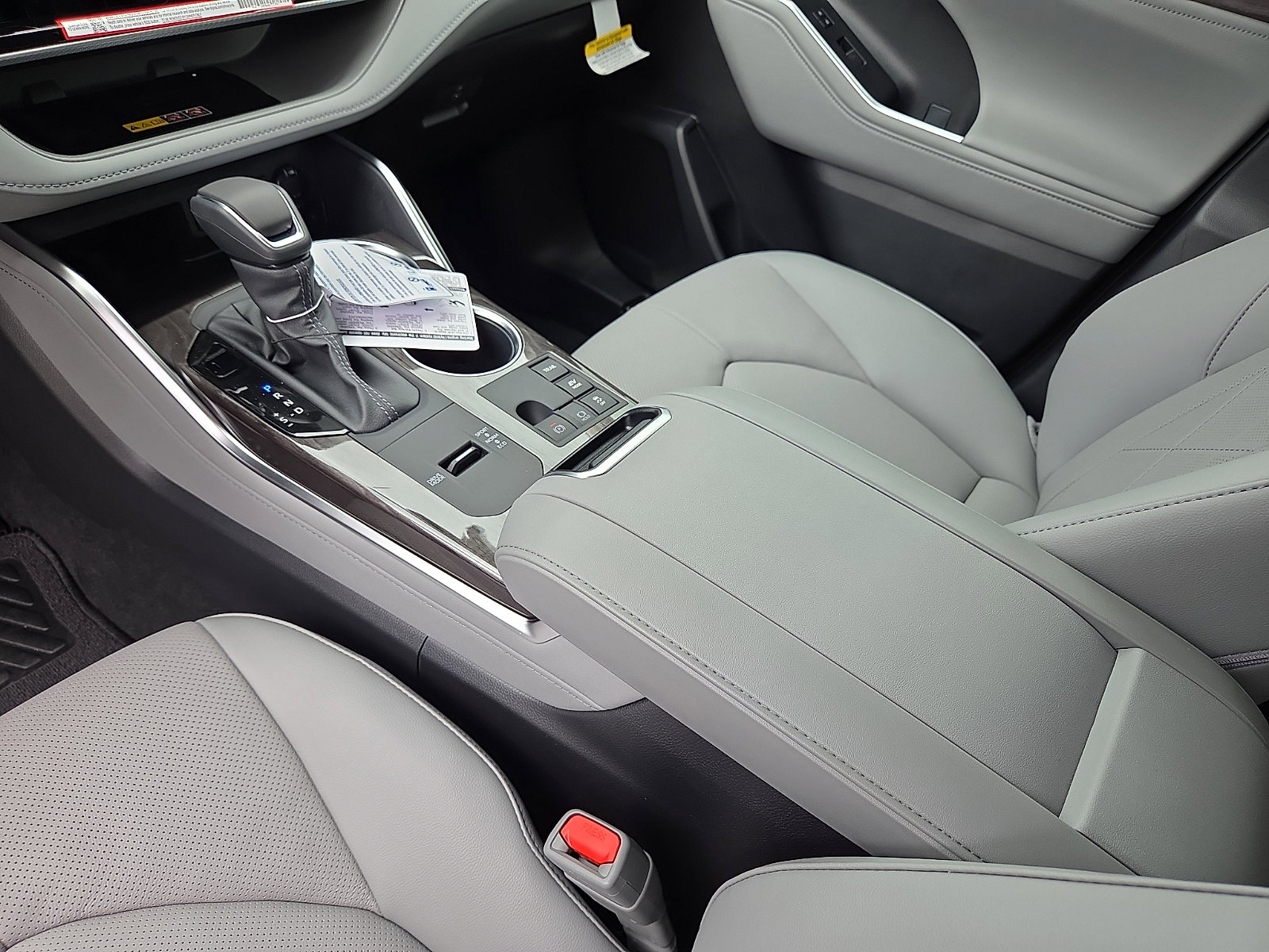 New 2026 Toyota Highlander Platinum AWD/4WD image 15