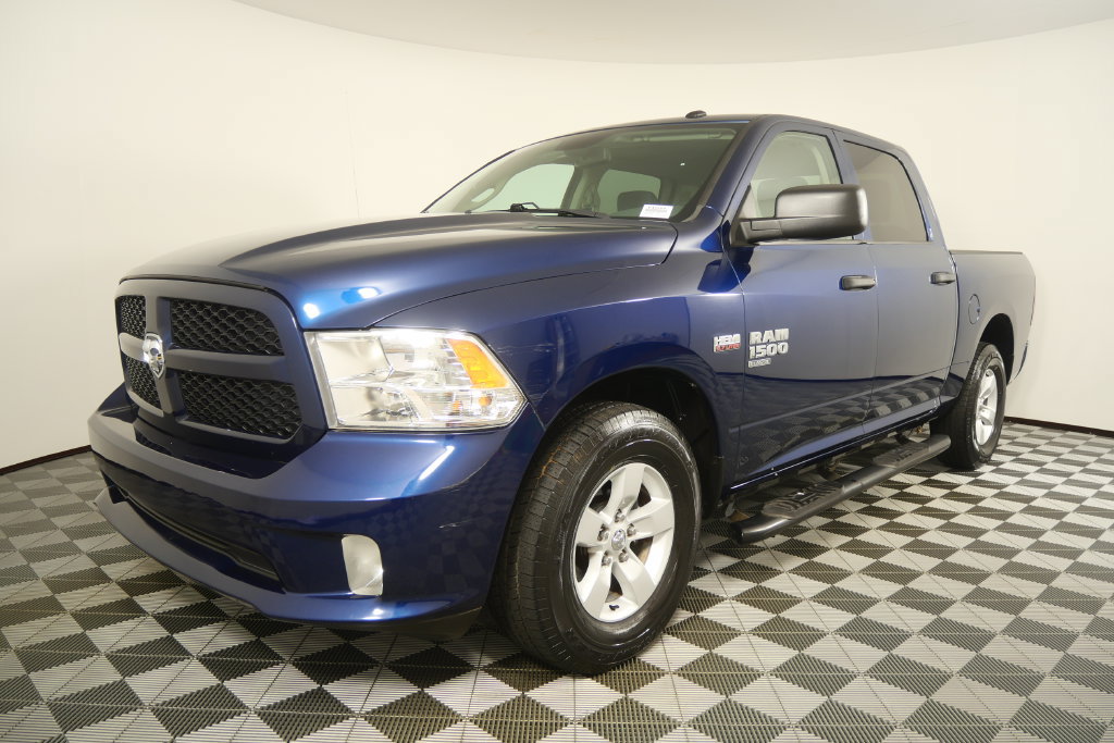 Used 2020 RAM 1500 Express RWD image 9