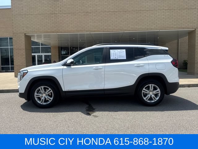 Used 2024 GMC Terrain SLE w/ Driver Convenience Package