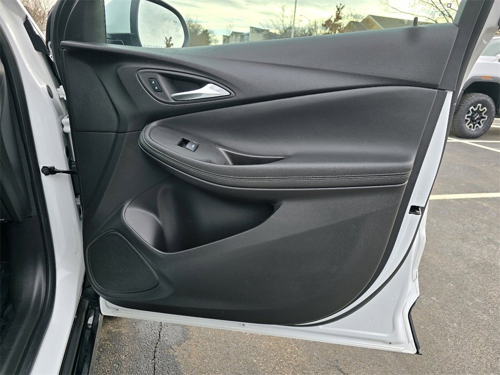 Certified 2024 Buick Encore GX Sport Touring w/ Comfort Package image 32