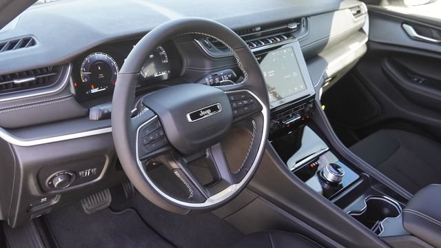 New 2026 Jeep Grand Cherokee Laredo X RWD image 18