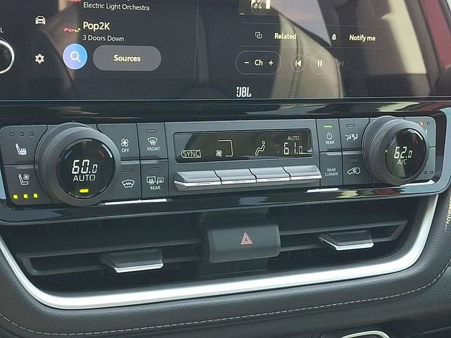 Used 2025 Toyota Grand Highlander AWD image 18