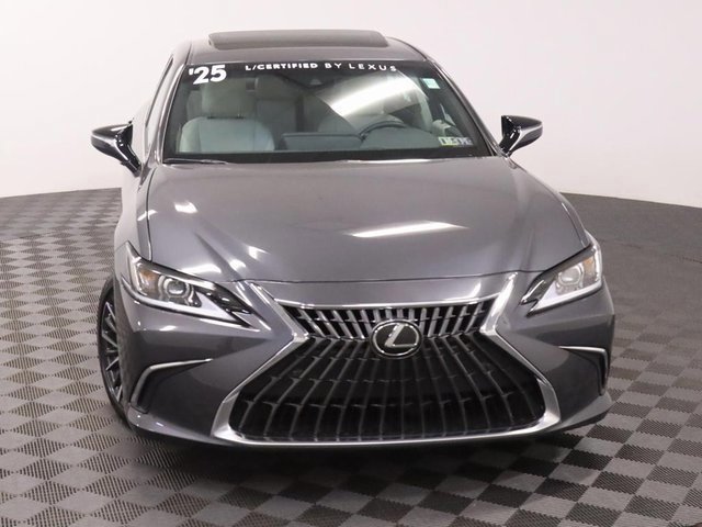 Certified 2025 Lexus ES 300h w/ Premium Package image 3