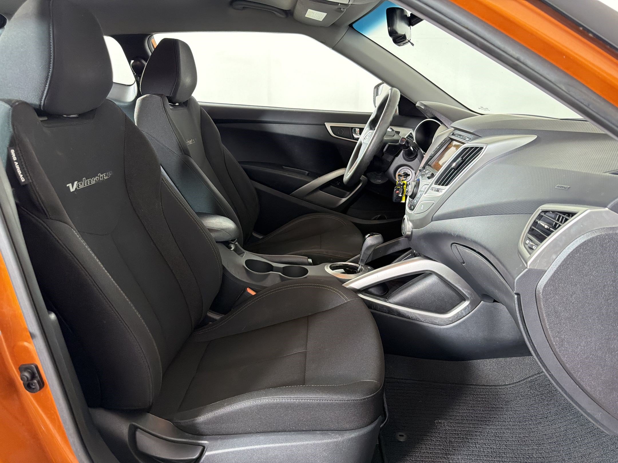 Used 2014 Hyundai Veloster FWD image 18