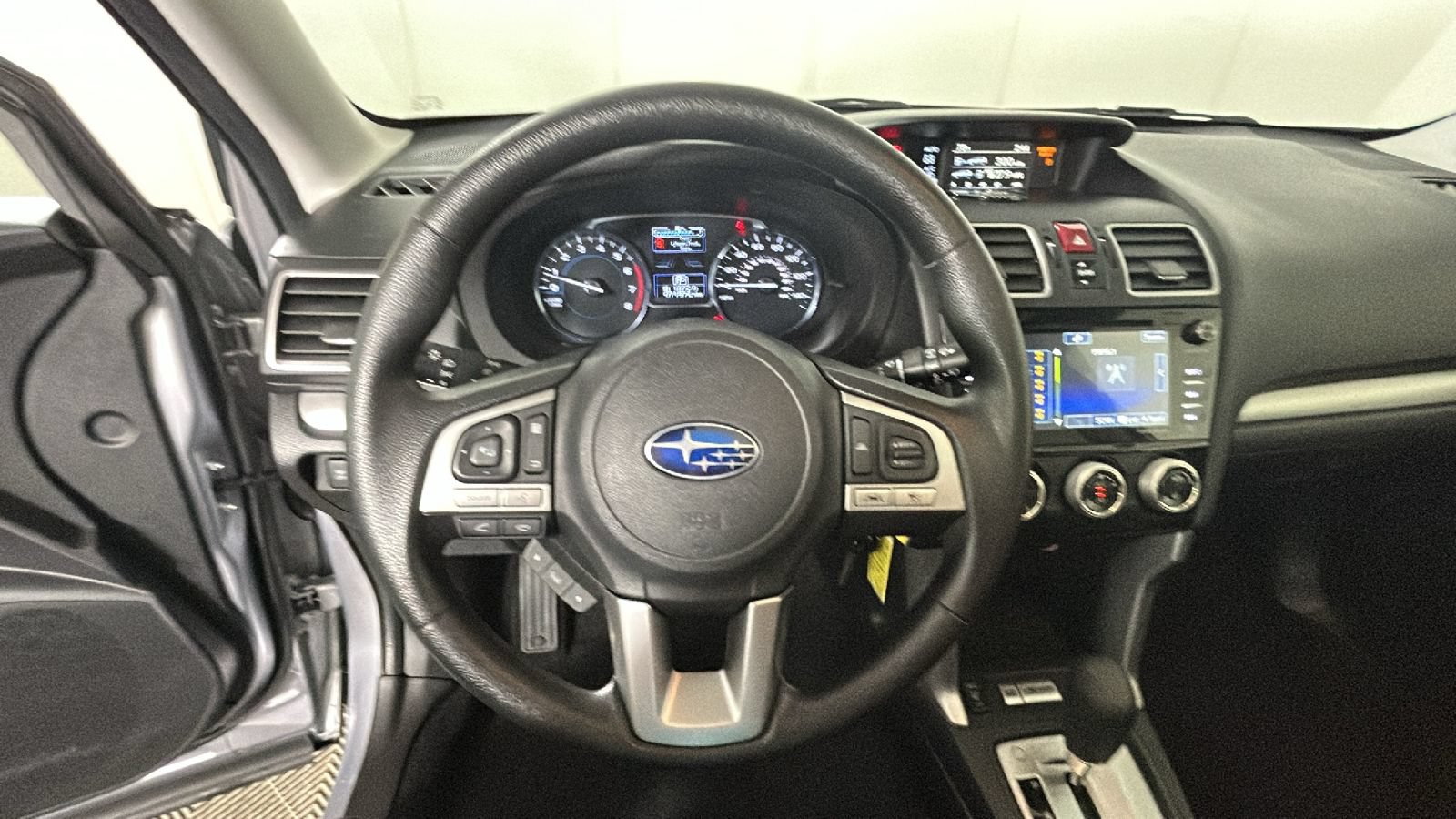 Used 2017 Subaru Forester 2.5i Premium AWD/4WD image 18