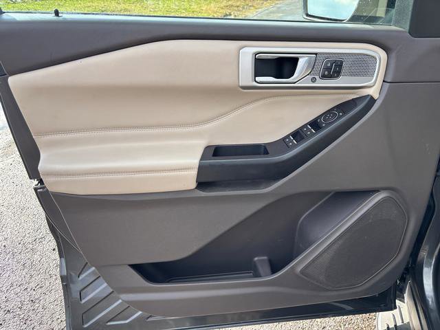 Used 2020 Ford Explorer Platinum image 11
