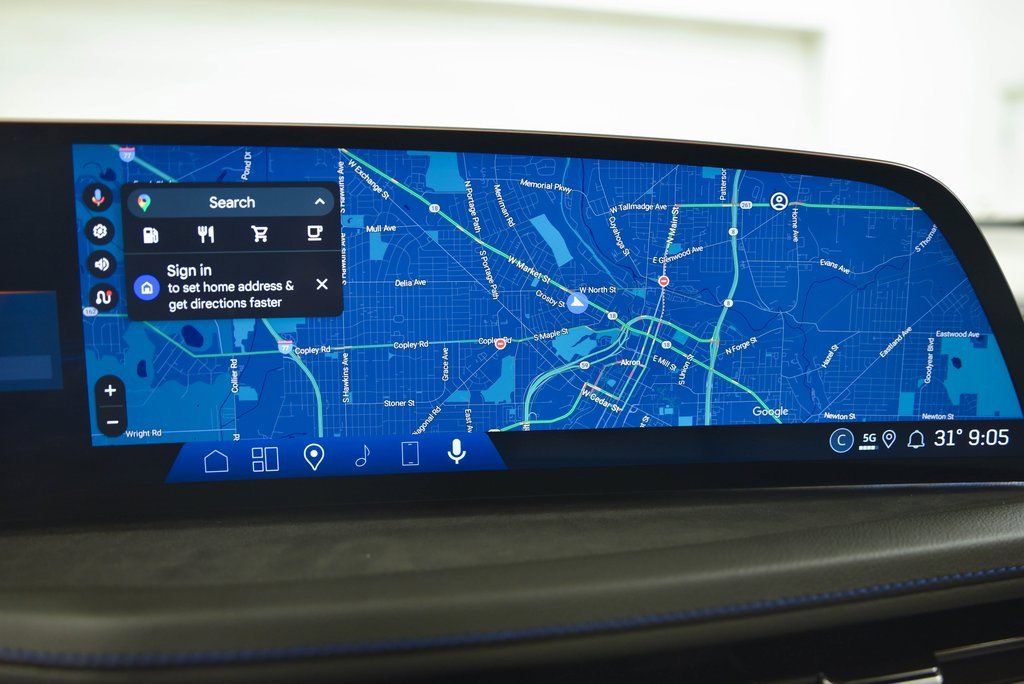 Used 2025 Cadillac XT4 Sport image 21