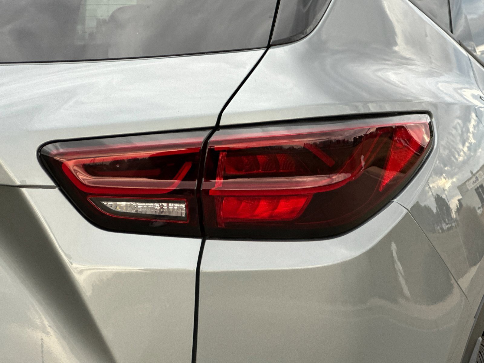 New 2025 Chevrolet Blazer LT w/ Midnight/Sport Edition image 32