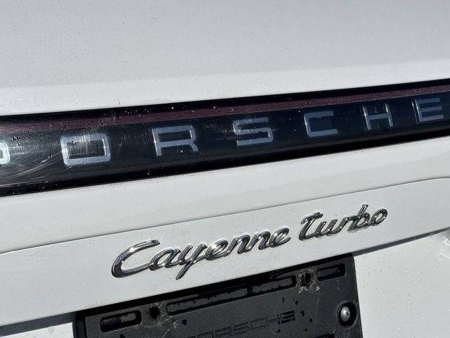 Used 2020 Porsche Cayenne Turbo image 30