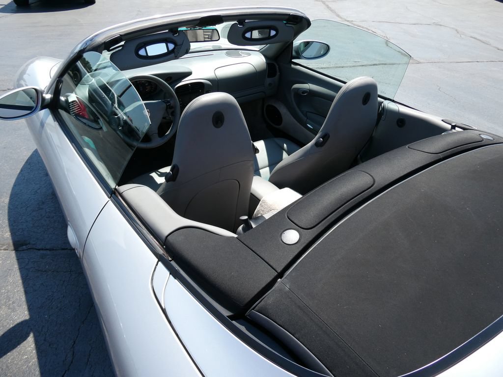 Used 2003 Porsche 911 Carrera RWD image 11