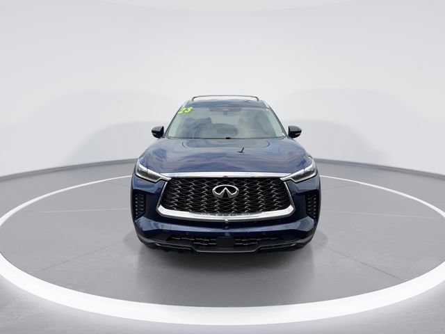 Used 2023 INFINITI QX60 Luxe w/ Cargo Package FWD image 3