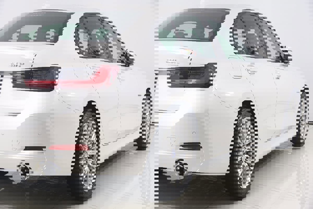 Used 2023 BMW 330e xDrive w/ Premium Package image 53