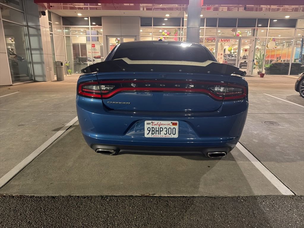 Used 2022 Dodge Charger SXT RWD image 4