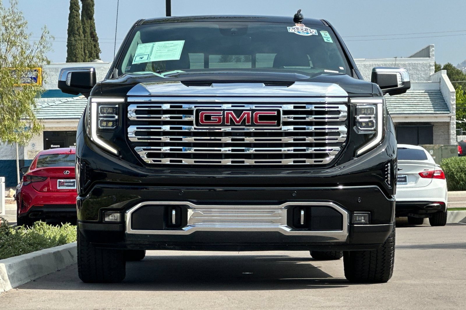 Used 2022 GMC Sierra 1500 Denali w/ Technology Package AWD/4WD image 9