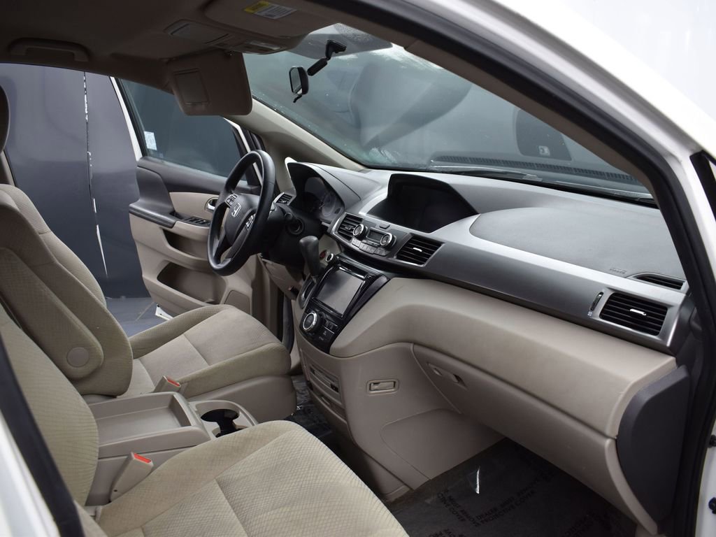 Used 2017 Honda Odyssey SE image 28