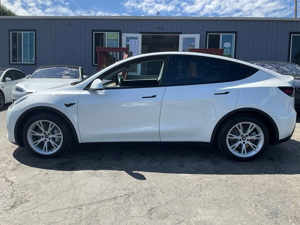 Used 2021 Tesla Model Y Long Range image 5