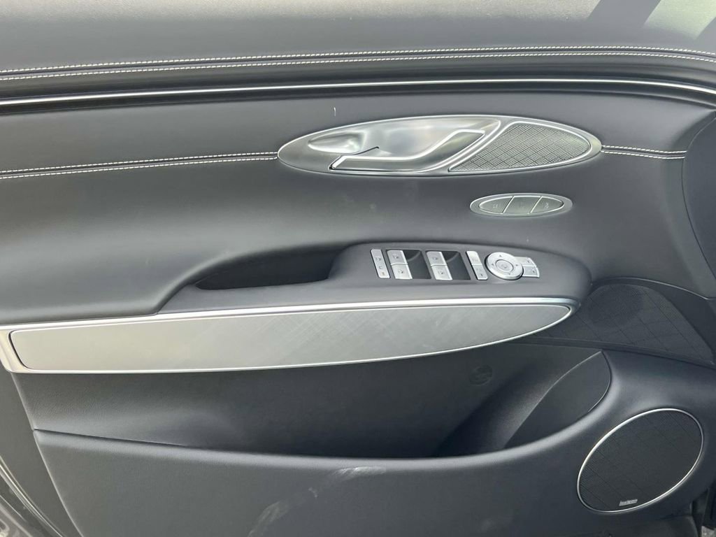 New 2025 Genesis Electrified GV70 Advanced w/ Prestige Package image 15