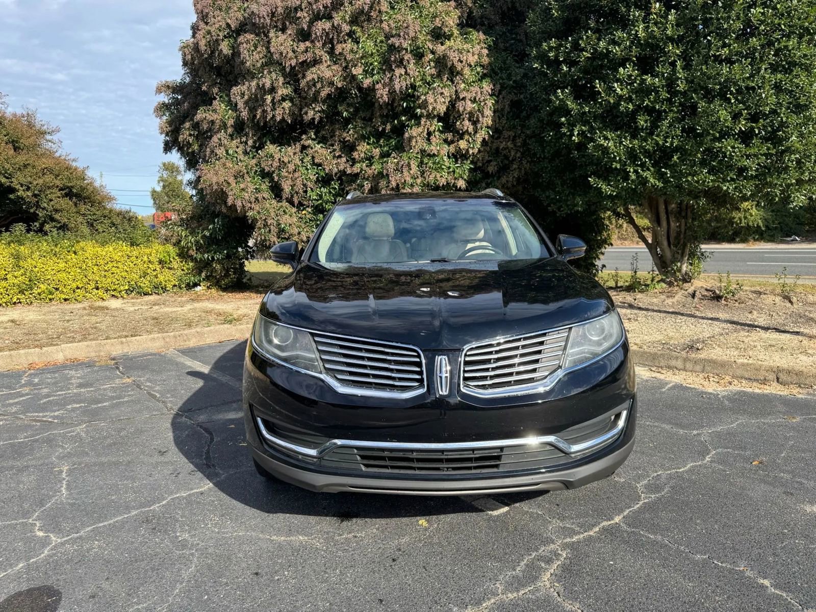 Used 2018 Lincoln MKX Reserve w/ Lincoln MKX Climate Package FWD image 3