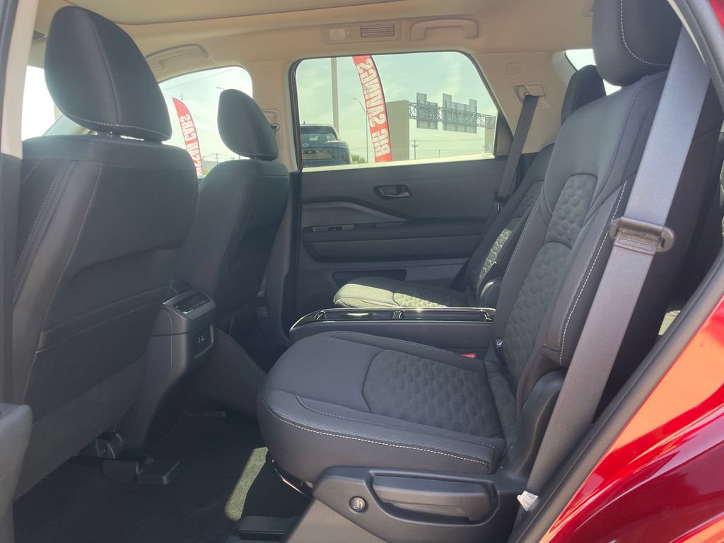Certified 2025 Nissan Pathfinder SV w/ SV Premium Package FWD image 24