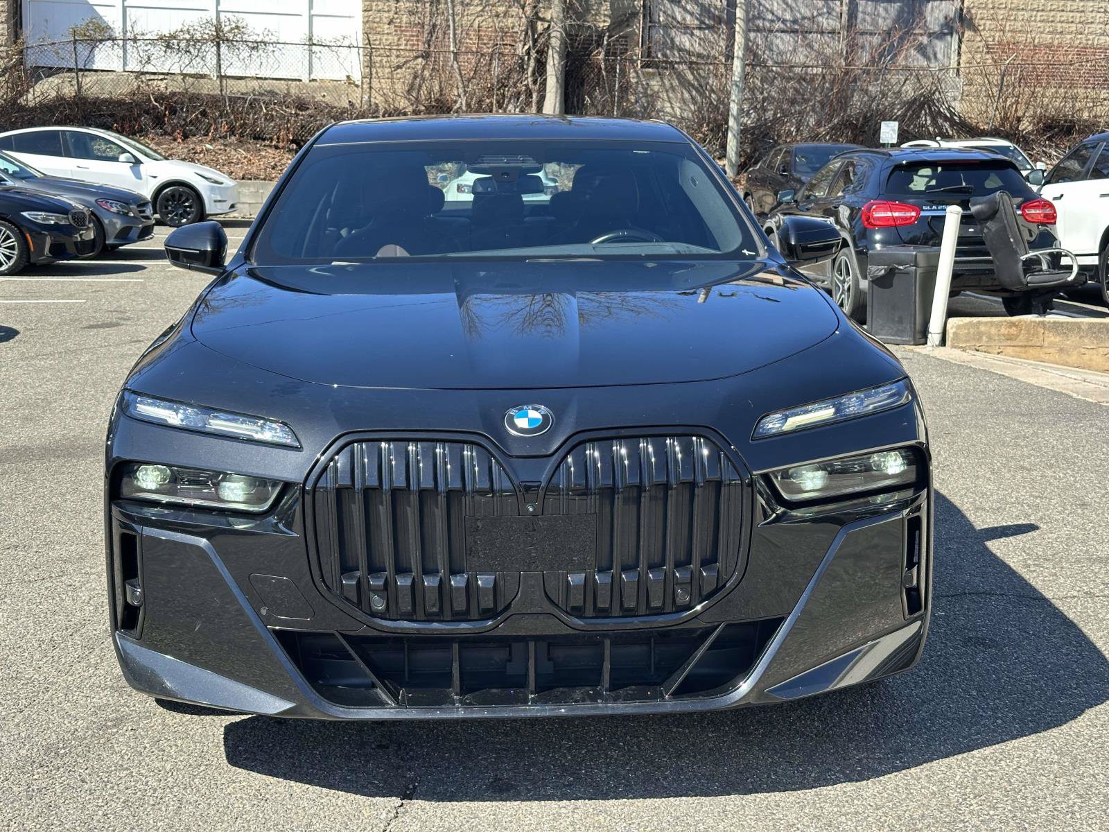 Used 2023 BMW 760i xDrive w/ Executive Package AWD/4WD image 8