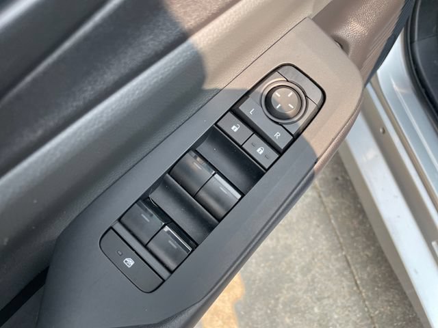 Used 2024 Toyota Prius LE FWD image 21