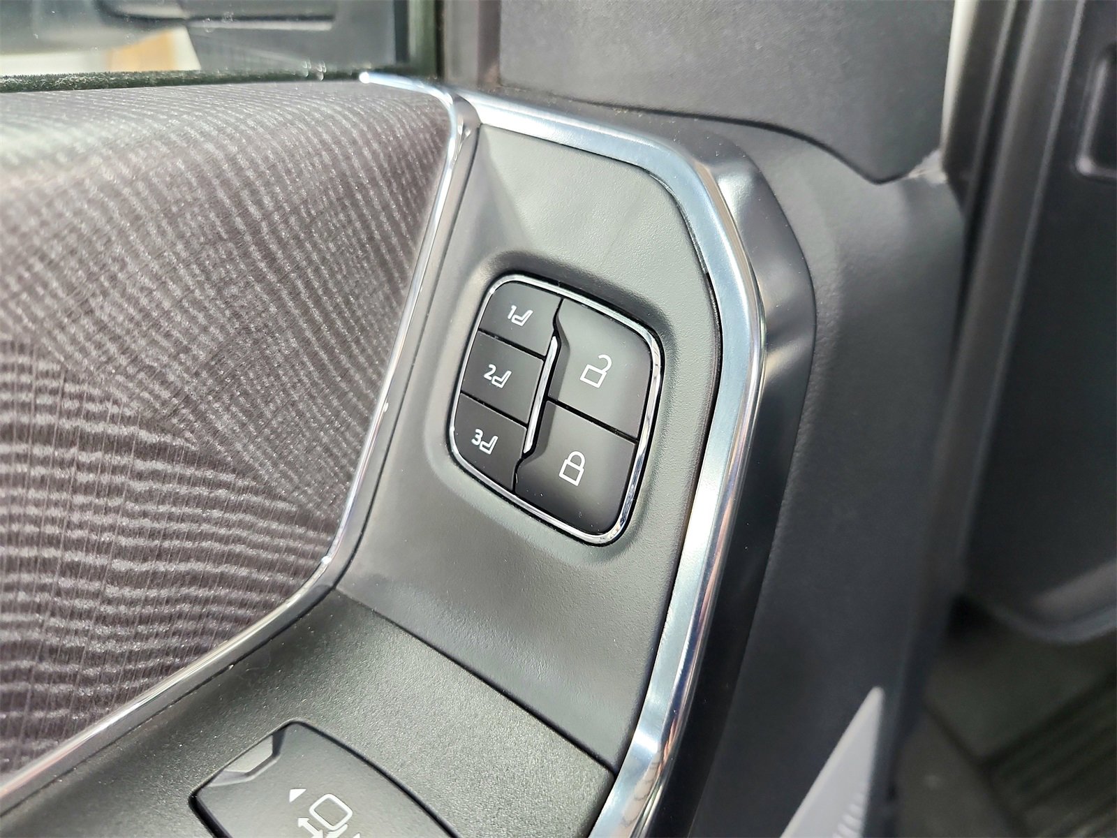 Used 2025 Ford F250 Platinum image 21