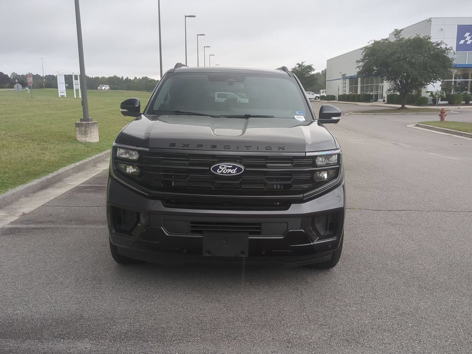 New 2027 Ford Expedition Max Platinum w/ Stealth Performance Package AWD/4WD image 8