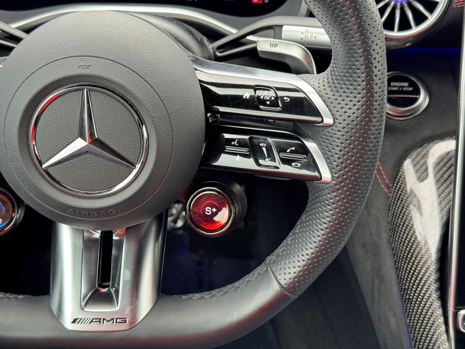 Used 2025 Mercedes-Benz SL 63 AMG S e Performance 4MATIC image 24