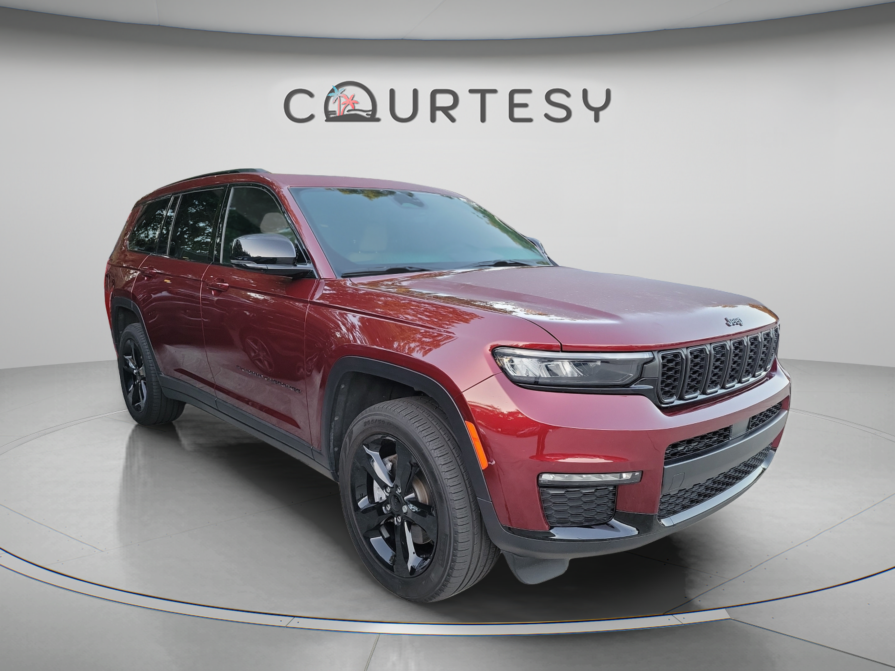Certified 2025 Jeep Grand Cherokee L Limited w/ Black Appearance Package AWD/4WD image 4