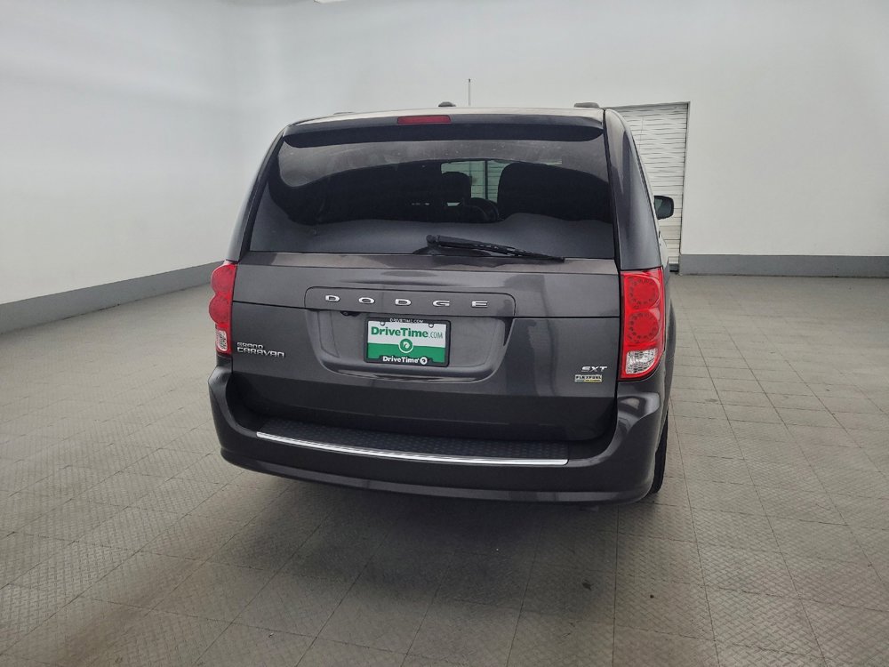 Used 2019 Dodge Grand Caravan SXT image 7